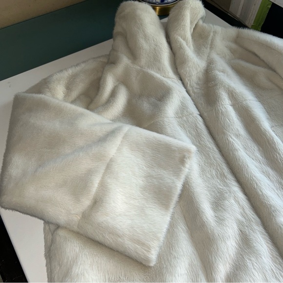 NWT NAP Cozy Oversized Women’s Coat Jacket Cream White Faux Fur Zipper Front - Picture 7 of 15